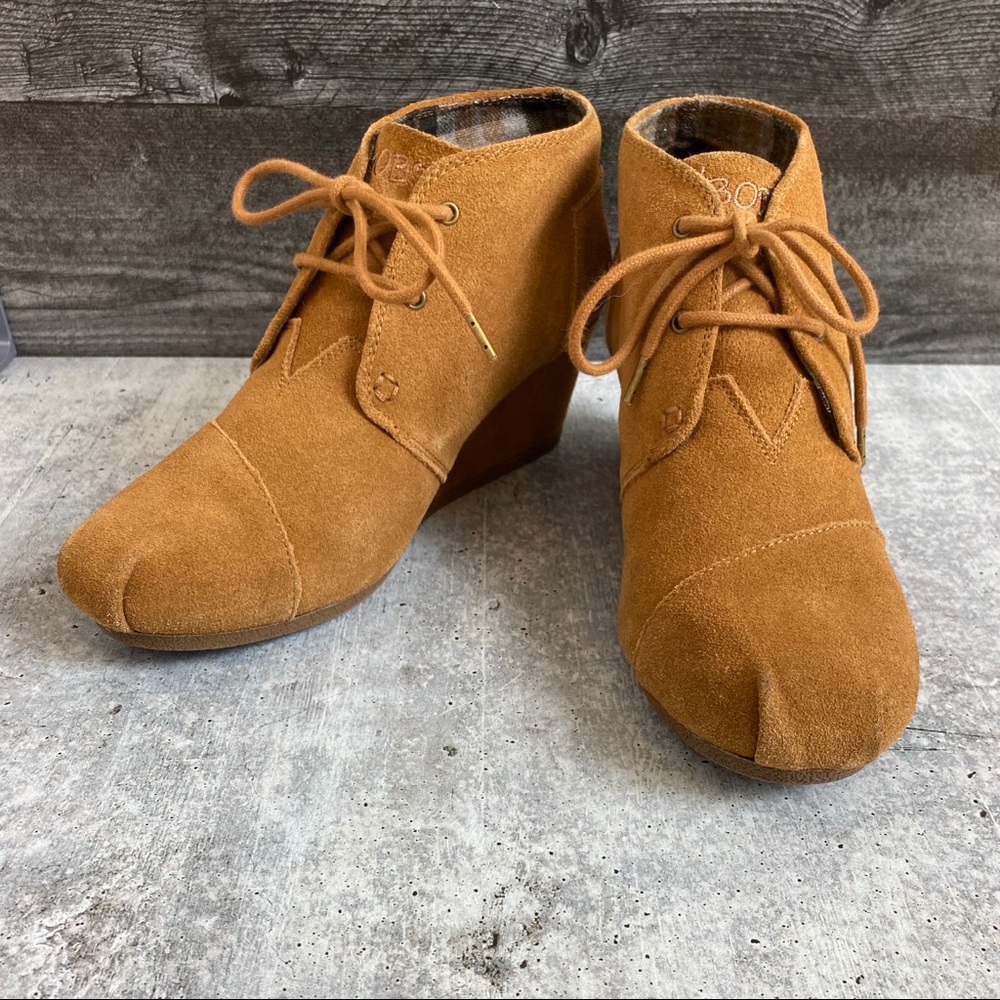 BOBS Skechers Wedge Ank Boot Sz 9.5 Tan suede